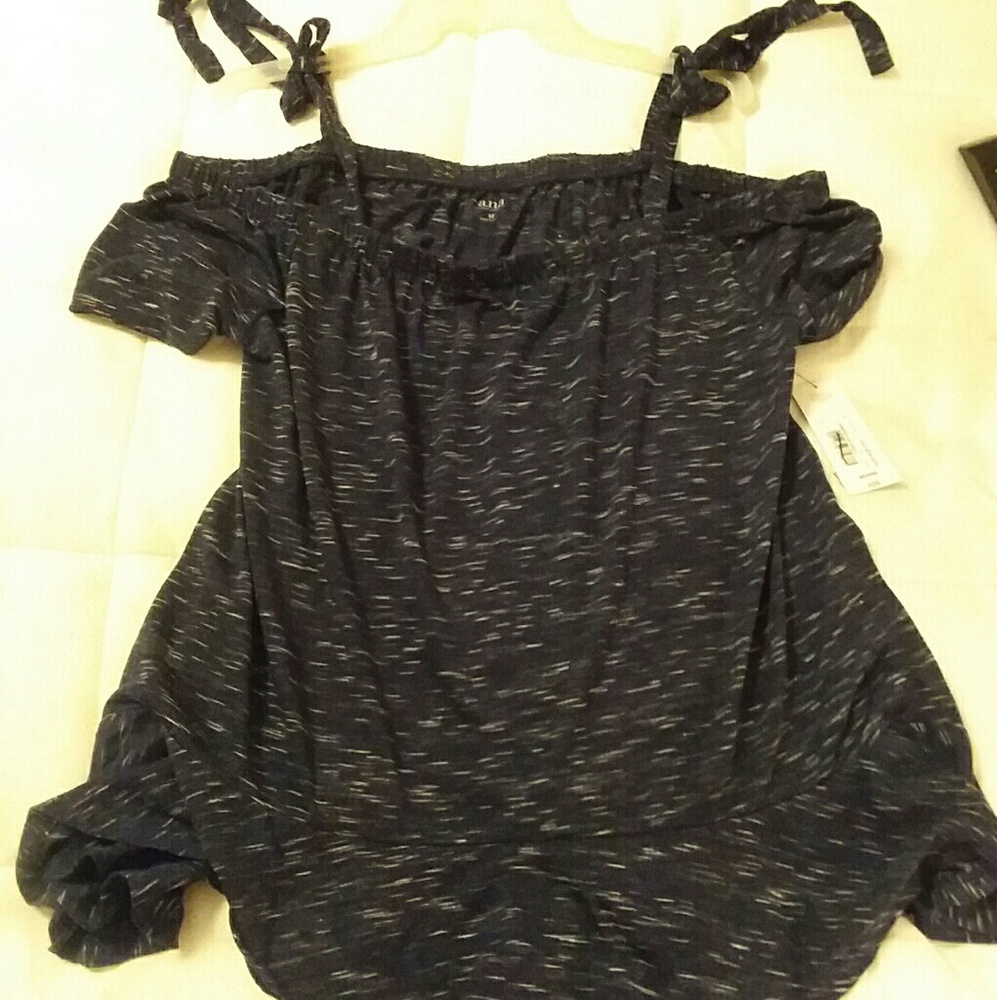 New blue off the shoulder top size M - Picture 2 of 4